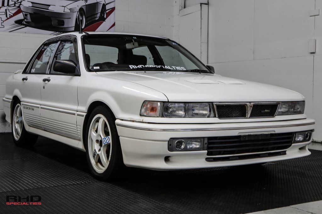 Download Mitsubishi Galant / Eterna VR4 1989 – 1993 Car Workshop Manual